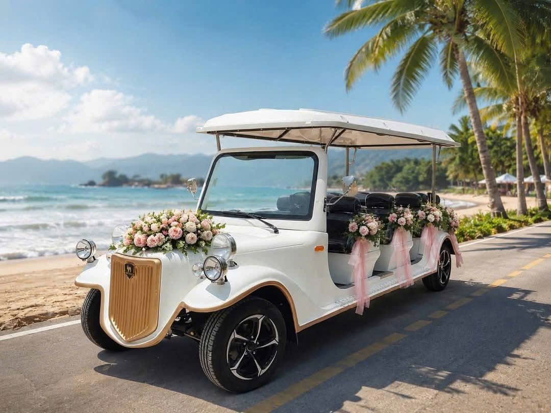 Xe điện cưới được trang trí hoa theo concept